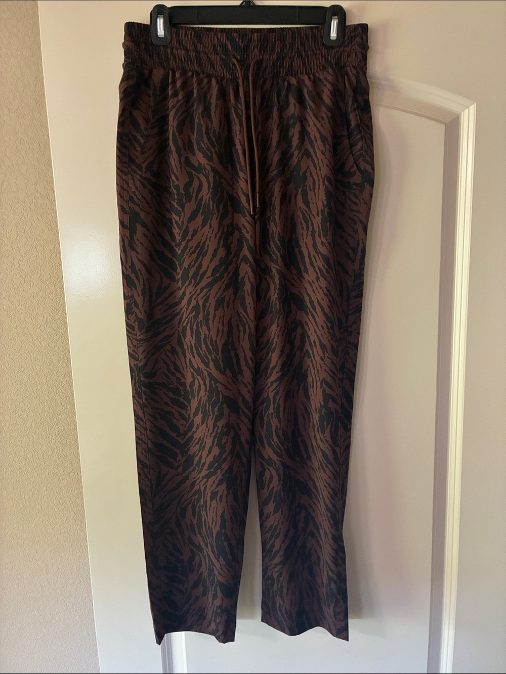 Gap Fit Zebra Animal Print Lightweight Casual Comfy Pull On Pants Women's SP
